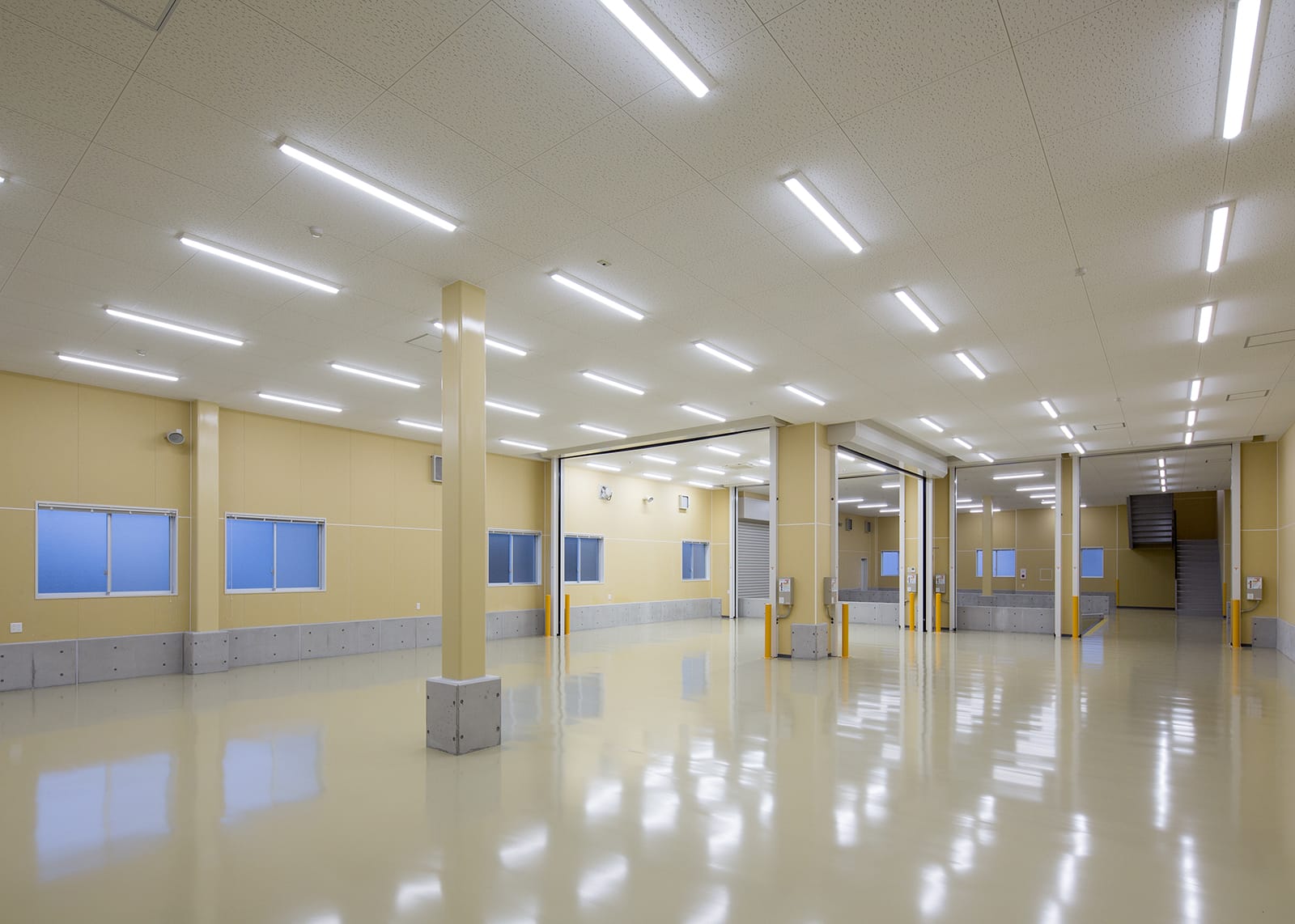 広島東洋カープ商品倉庫 ｜増岡組