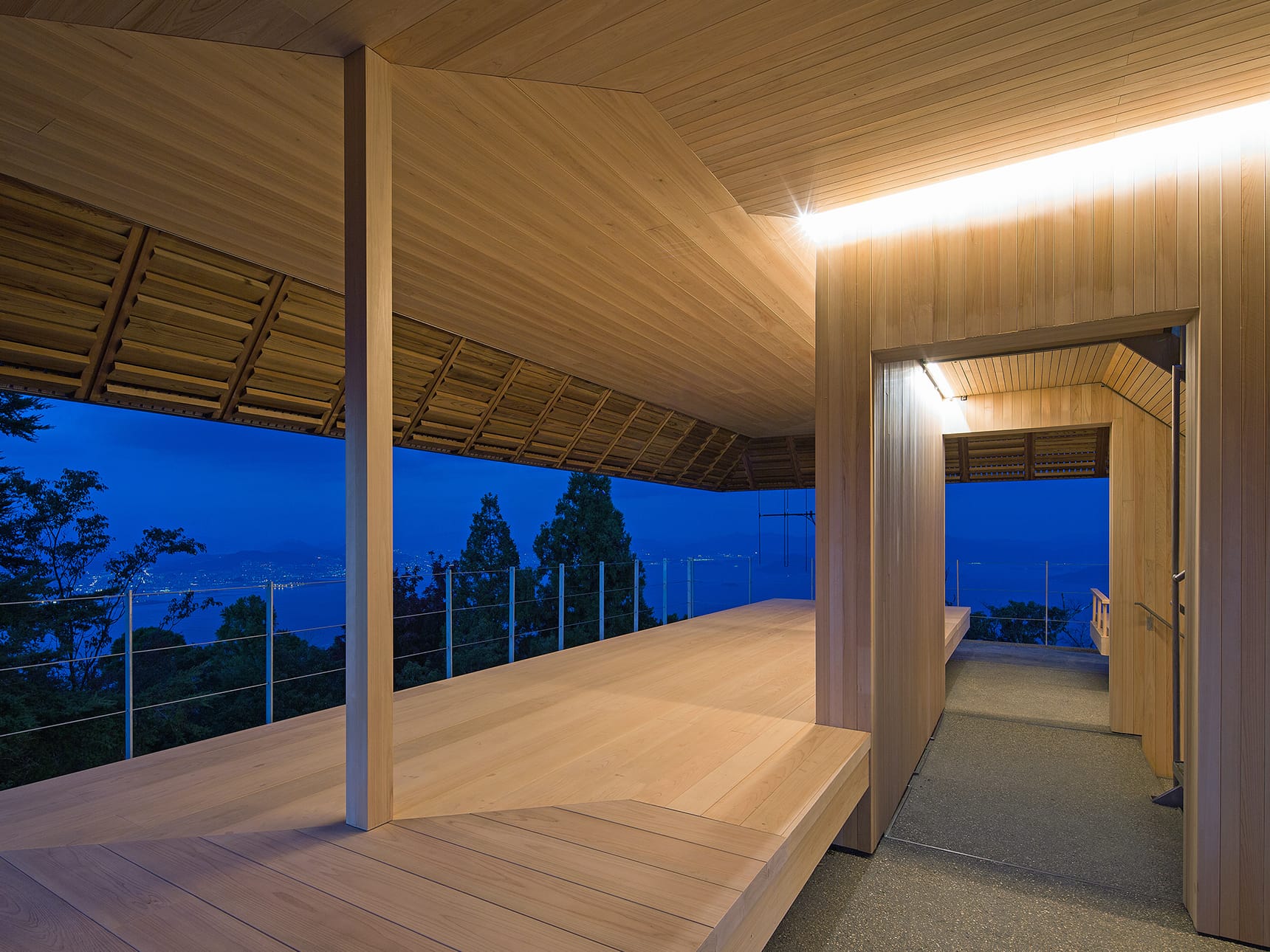 弥山展望休憩所 ｜増岡組